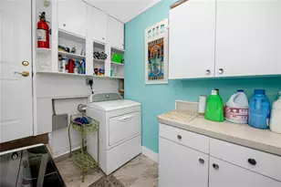 1212 Hull St S, Gulfport, FL 33707 - Photo 32