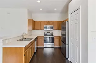 725 Star Pointe Dr, Seffner, FL 33584 - Photo 14