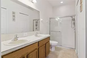 725 Star Pointe Dr, Seffner, FL 33584 - Photo 18