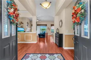 2219 Longmore Cir, Valrico, FL 33596 - Photo 10