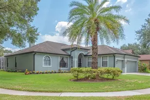 2219 Longmore Cir, Valrico, FL 33596 - Photo 2