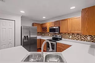 2972 Royal Tuscan Ln, Valrico, FL 33594 - Photo 6