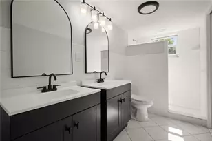 309 Bath St, Tarpon Springs, FL 34689 - Photo 22