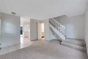 16547 Lake Brigadoon Cir, Tampa, FL 33618 - Photo 6