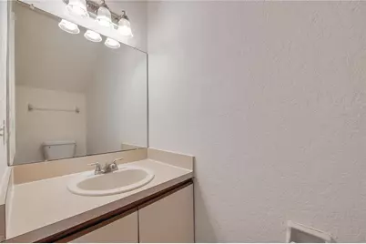 16547 Lake Brigadoon Circle, Tampa, FL 33618 - Photo 12