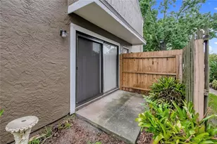 16547 Lake Brigadoon Cir, Tampa, FL 33618 - Photo 26