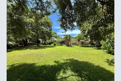 918 Bay Breeze Terrace, Largo, FL 33770 - Photo 6