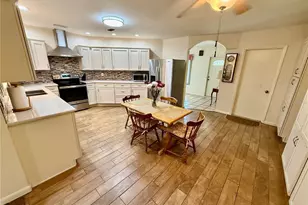 918 Bay Breeze Terrace, Largo, FL 33770 - Photo 14