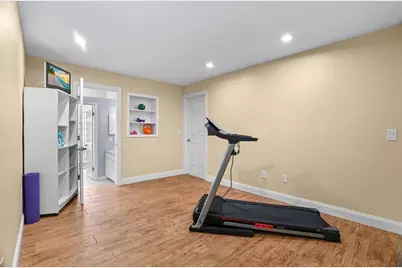 2001 Illinois Ave NE, Saint Petersburg, FL 33703 - Photo 34