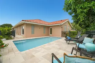 2001 Illinois Ave NE, Saint Petersburg, FL 33703 - Photo 46