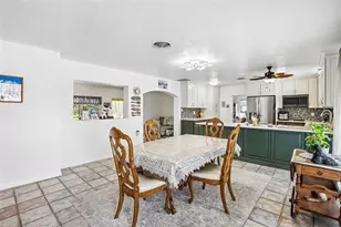 806 Blue Heron Blvd, Ruskin, FL 33570 - Photo 6