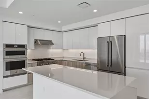 400 Central Ave, Saint Petersburg, FL 33701 - Photo 6