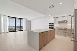 400 Central Ave, Saint Petersburg, FL 33701 - Photo 4