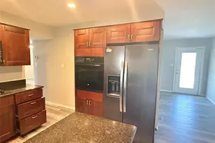 6041 43rd Ave N, Saint Petersburg, FL 33709 - Photo 10
