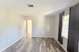 6041 43rd Ave N, Saint Petersburg, FL 33709 - Photo 2