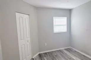 6041 43rd Ave N, Saint Petersburg, FL 33709 - Photo 24