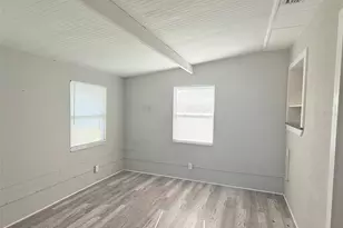 6041 43rd Ave N, Saint Petersburg, FL 33709 - Photo 12