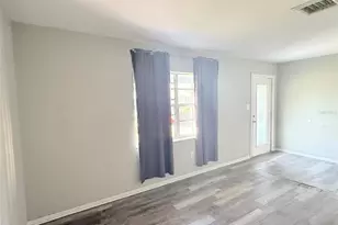 6041 43rd Ave N, Saint Petersburg, FL 33709 - Photo 4