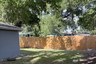 5719 14th St E, Bradenton, FL 34203 - Photo 2
