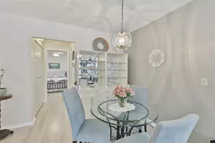 2229 Greenhaven Dr, Sun City Center, FL 33573 - Photo 8