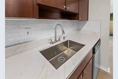6226 Goldenmoss Way #6226, Tampa, FL 33617 - Photo 12