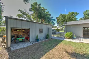 1712 Sakura Dr, Valrico, FL 33596 - Photo 26
