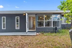 72 Lake Shore Dr, Palm Harbor, FL 34684 - Photo 10