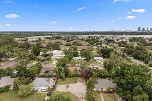 3963 Neptune Dr SE, Saint Petersburg, FL 33705 - Photo 8