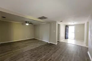 1504 E 99th Ave, Tampa, FL 33612 - Photo 4