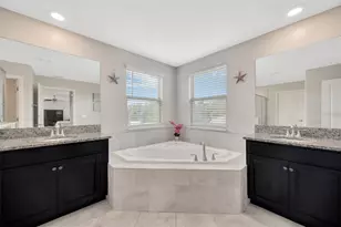 11464 Chilly Water Ct, Riverview, FL 33569 - Photo 16