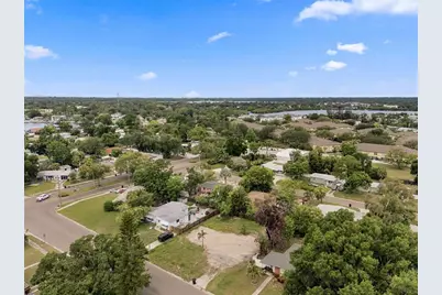 3963 Neptune Drive SE, Saint Petersburg, FL 33705 - Photo 2