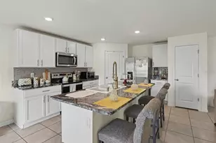 16525 Mosaic Oar Dr, Wimauma, FL 33598 - Photo 8