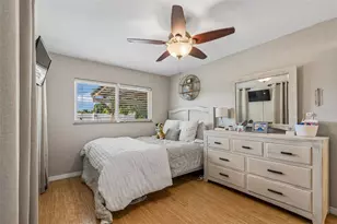 10748 Village Green Ave, Seminole, FL 33772 - Photo 18