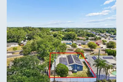 10748 Village Green Ave, Seminole, FL 33772 - Photo 32