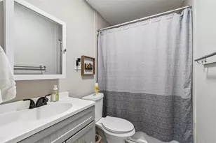 10748 Village Green Ave, Seminole, FL 33772 - Photo 20