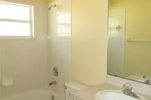 9427 Hunters Pond Dr, Tampa, FL 33647 - Photo 20