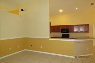 9427 Hunters Pond Dr, Tampa, FL 33647 - Photo 6