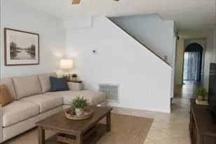 734 Kensington Lake Cir, Brandon, FL 33511 - Photo 6