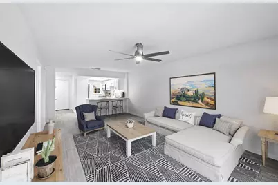 3812 N Oak Drive #M72, Tampa, FL 33611 - Photo 4