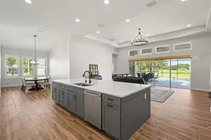 34653 Heavenly Ln, Dade City, FL 33525 - Photo 4