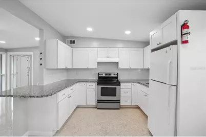 2019 24th Avenue W, Bradenton, FL 34205 - Photo 4