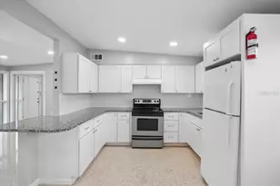 2019 24th Ave W, Bradenton, FL 34205 - Photo 4