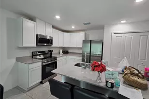 15271 Green Jay Rd, Weeki Wachee, FL 34614 - Photo 10