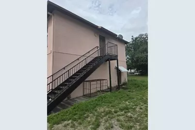 3212 N 50th Street #B, Tampa, FL 33619 - Photo 2