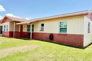 3306 W Burke St, Tampa, FL 33614 - Photo 2