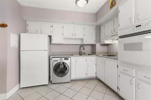 470 3rd Street S, Saint Petersburg, FL 33701 - Photo 12