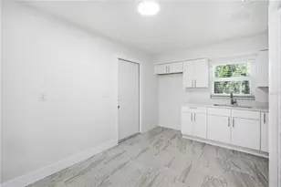7309 N Hutton Pl, Tampa, FL 33604 - Photo 10