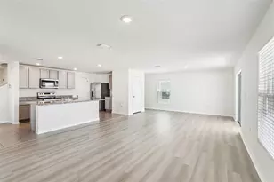 36557 Night Strawberry Ct, Dade City, FL 33525 - Photo 8