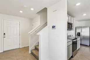 36557 Night Strawberry Ct, Dade City, FL 33525 - Photo 4