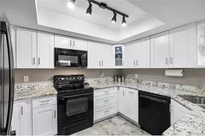 11520 Galleria Drive, Tampa, FL 33618 - Photo 10